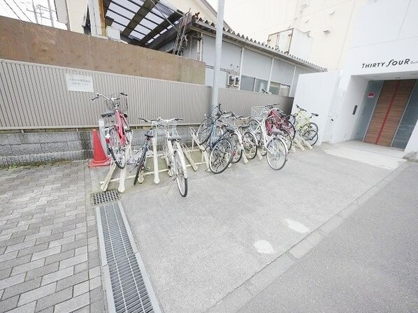 サーティーフォービルの物件内観写真